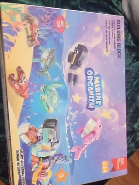 Marine Organism Building Block Playset - Pink & Multicolor